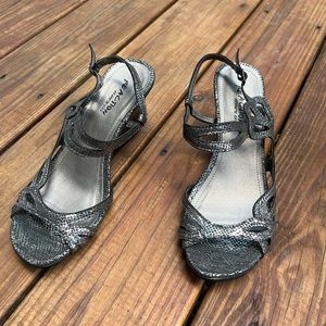 Kenneth Cole sandals